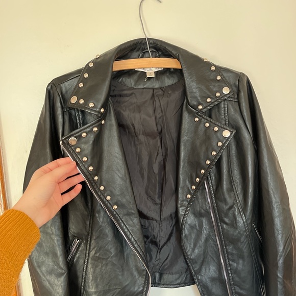 Super cool faux leather jacket with embroidery - Picture 2 of 4